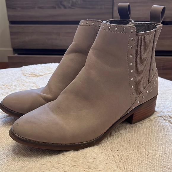American Eagle ankle booties - Picture 1 of 3
